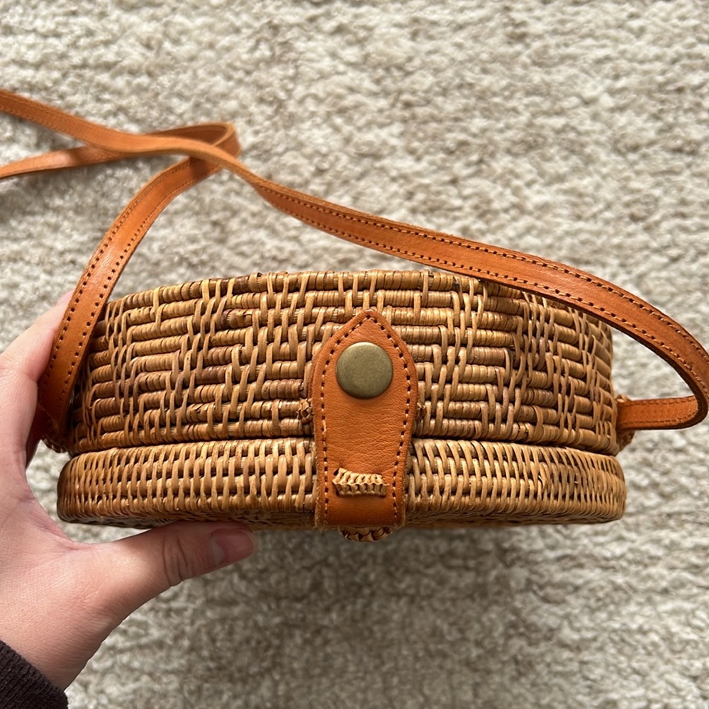 Round Rattan Bag - Picture 2 of 4